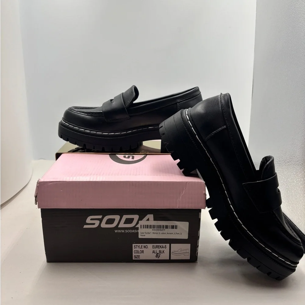 Soda Eurekas platform soho Women's Black Chunky slip on  Loafers